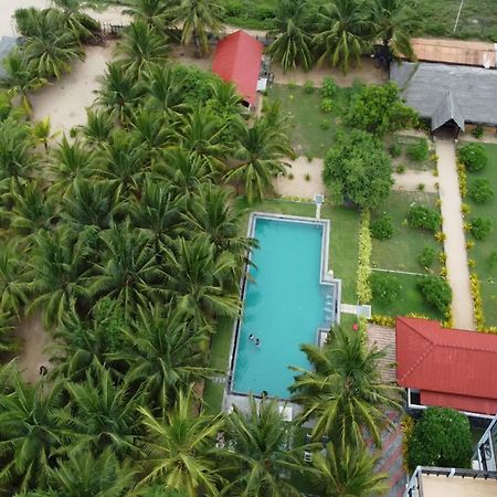 Nn Beach Resort & Spa Nilaveli Kültér fotó