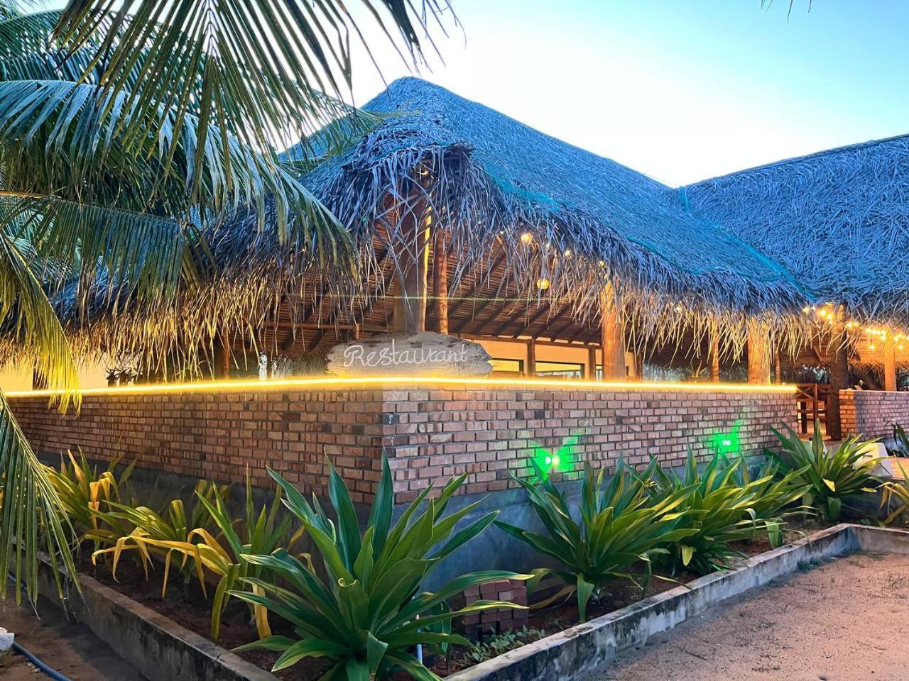 Nn Beach Resort & Spa Nilaveli Kültér fotó