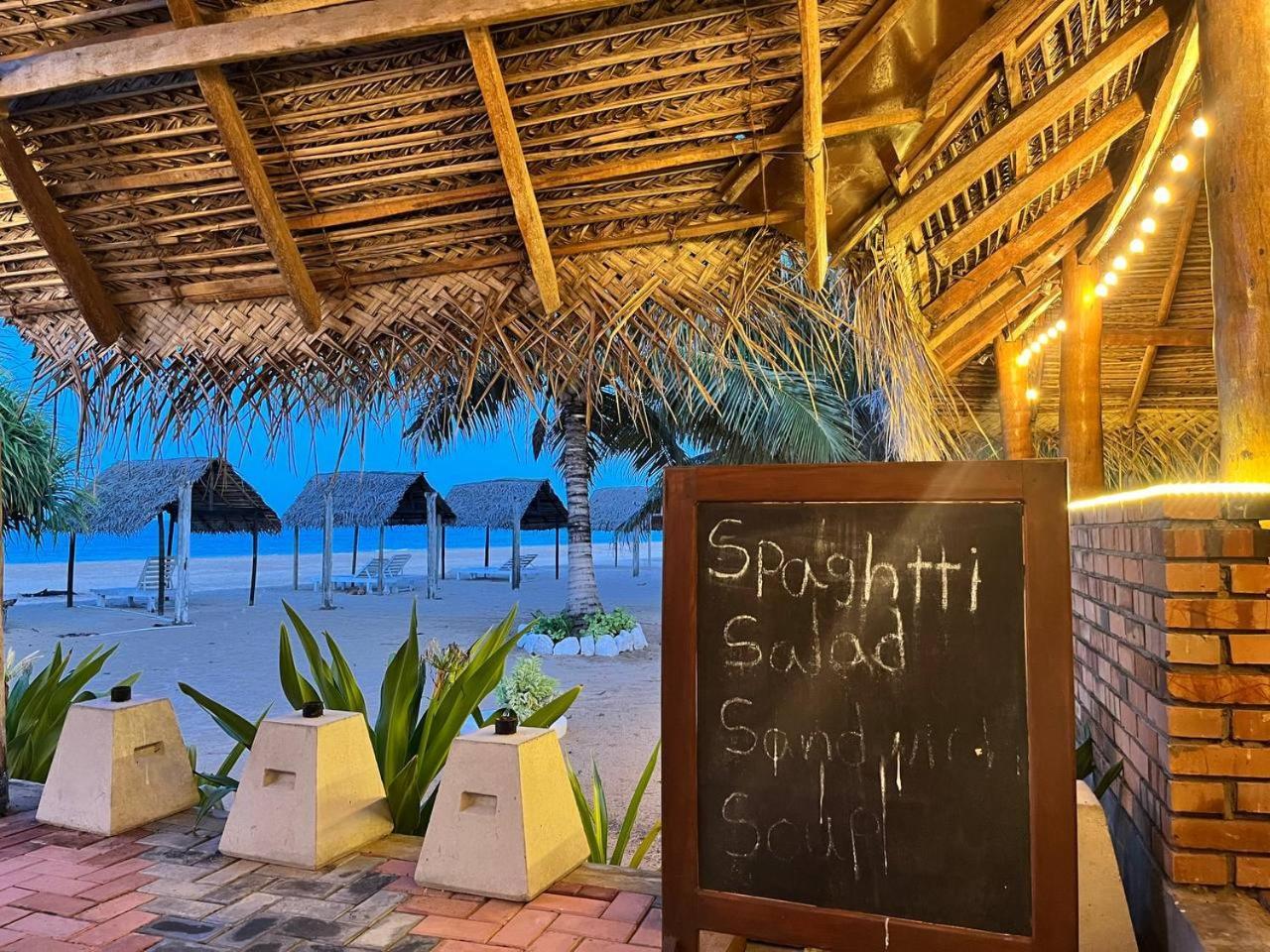 Nn Beach Resort & Spa Nilaveli Kültér fotó