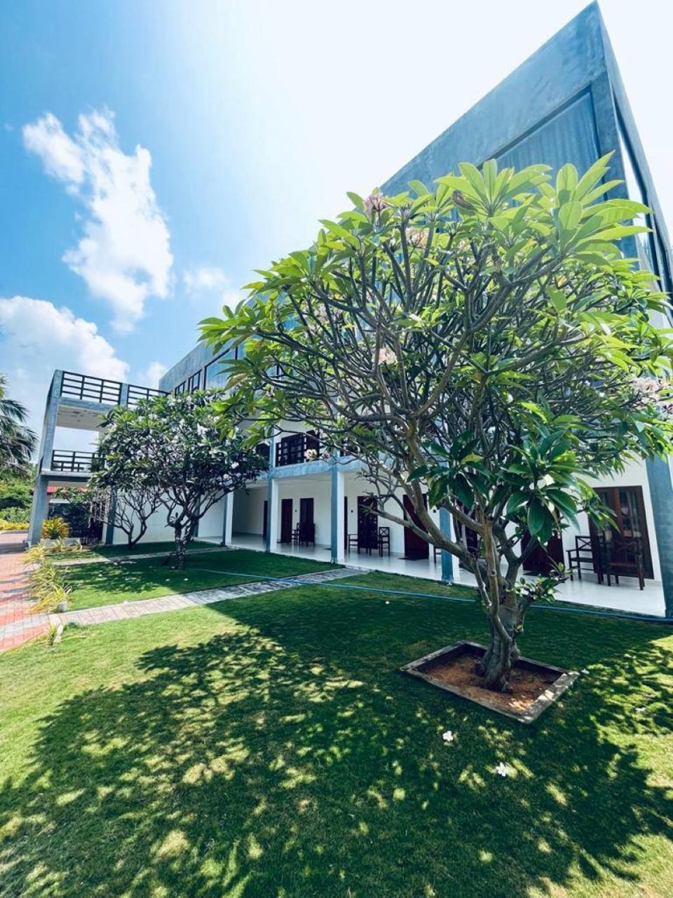 Nn Beach Resort & Spa Nilaveli Kültér fotó